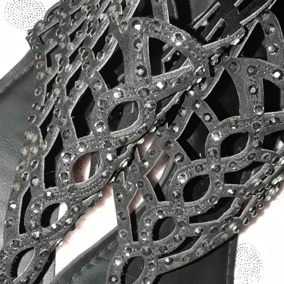 Black Outline Silver Rhine Stone Sandles - Picture 2 of 6
